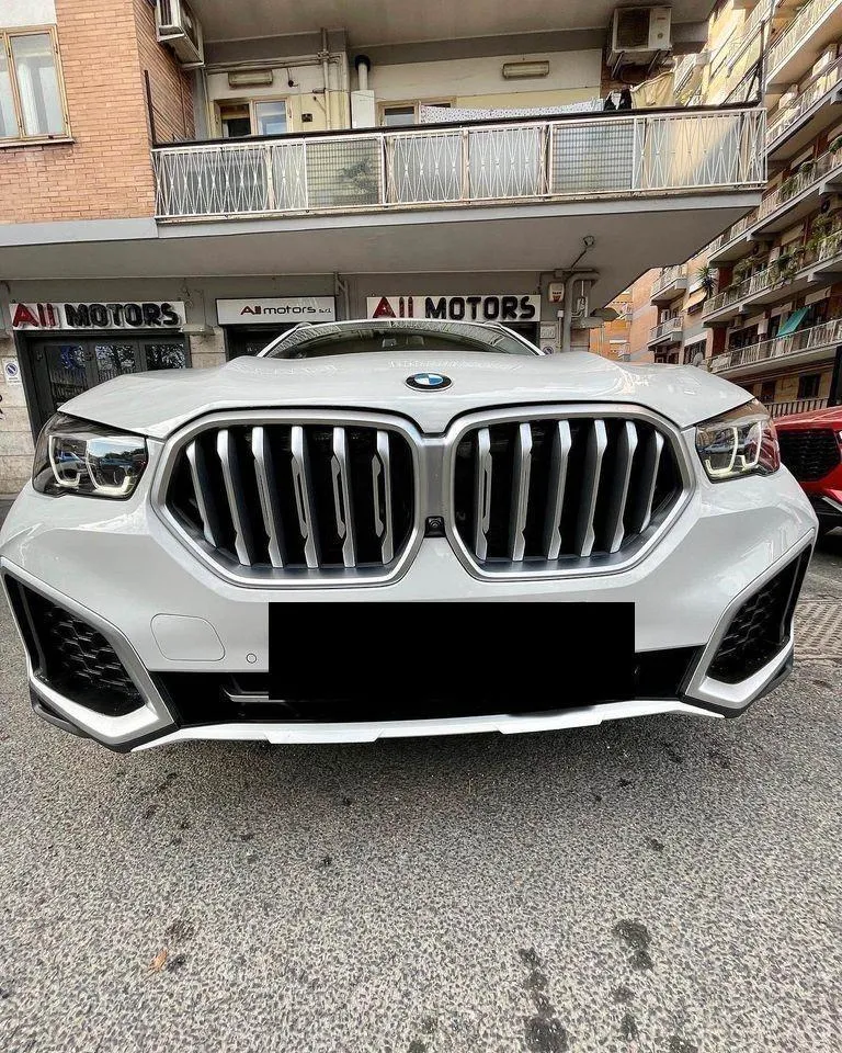 BMW X6 Image 1