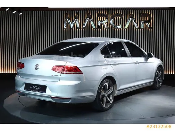 Volkswagen Passat 1.6 TDi BlueMotion Trendline Image 2